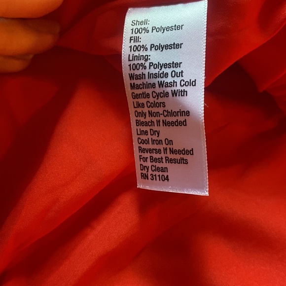 The Limited Red puffer jacket in size 8 - Picture 4 of 4